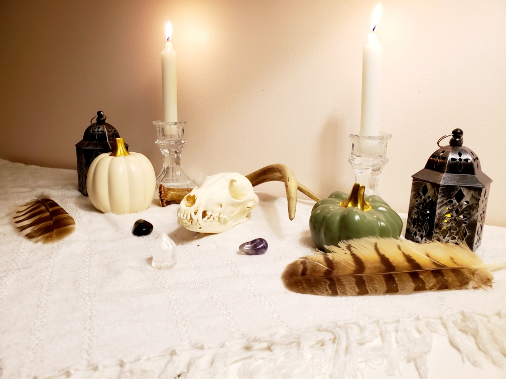 altar, sabbat, Samhain, Halloween, witchcraft, witchy, hedgewitch, pagan, neopagan, wiccan, wicca